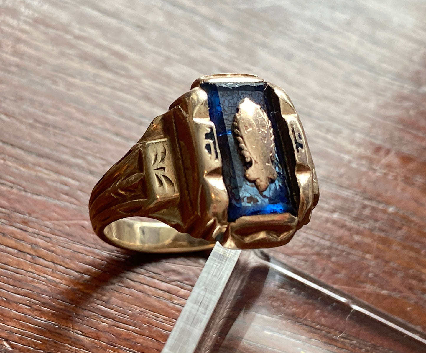 Vintage LGB 10k Yellow Gold Blue Glass Class Ring 50's 60's Sz 7