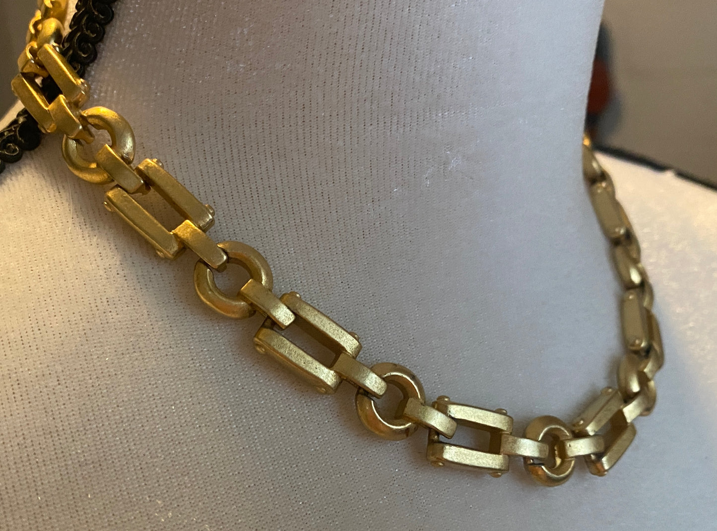 Vintage Erwin Pearl Matte Brushed Gold Tone Collar Necklace