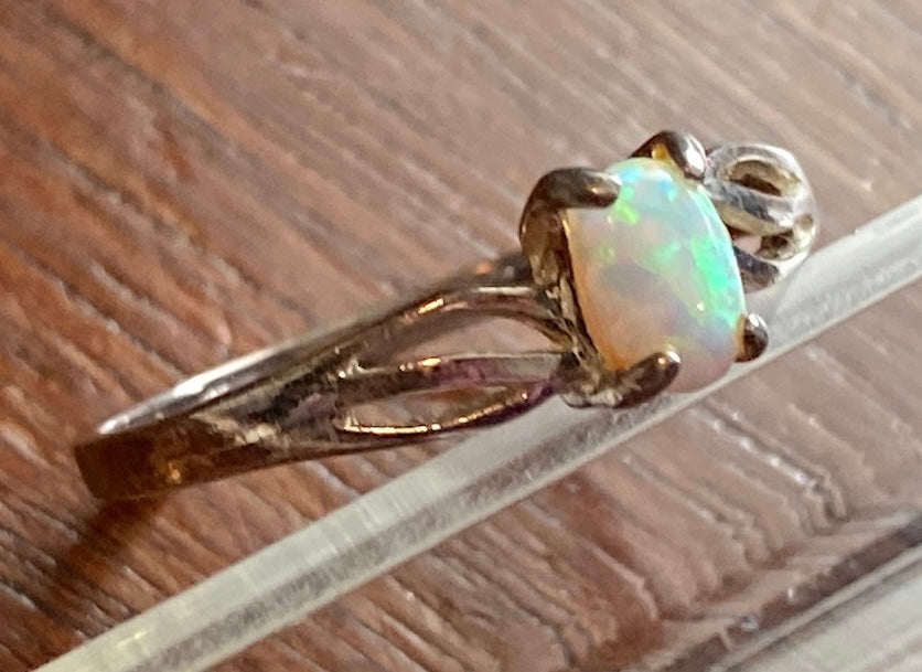 Sterling Silver 925 Oval Fiery Opal Ring Sz 9