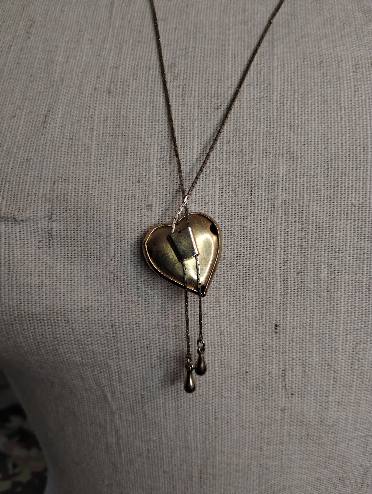 Vintage Gold Tone Puffy Heart Lariat Style Adjustable Necklace