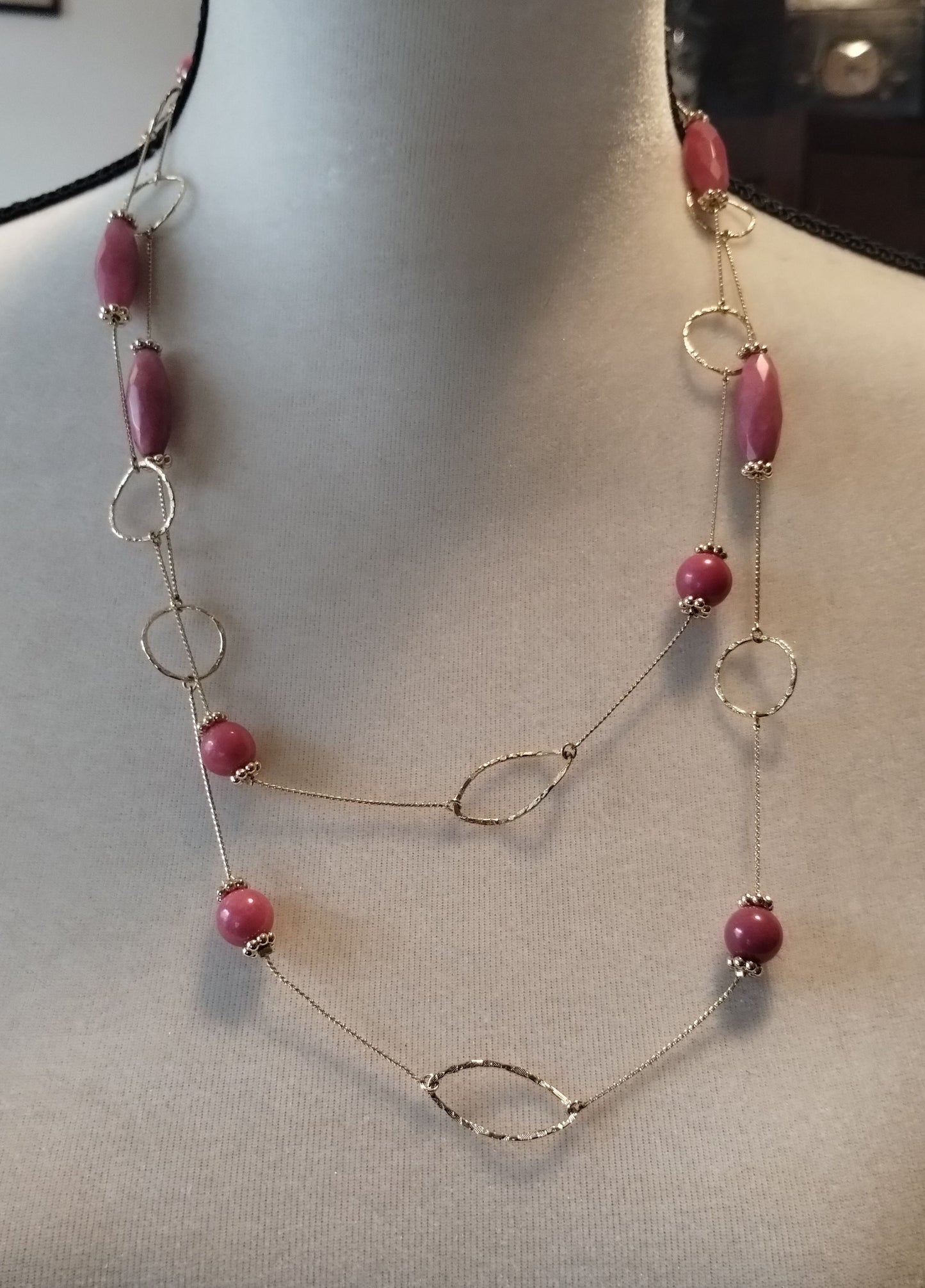 Vintage Gold Tone Pink Quartz Single Strand Layering Long Necklace