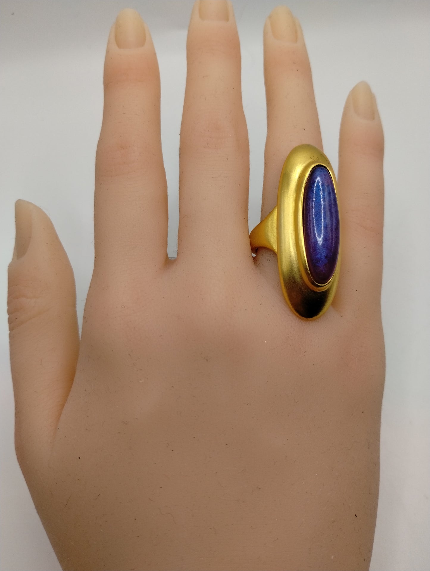 Vintage Brushed Gold Tone Purple Pink Opalescent Navette Cocktail Ring Sz 6.75