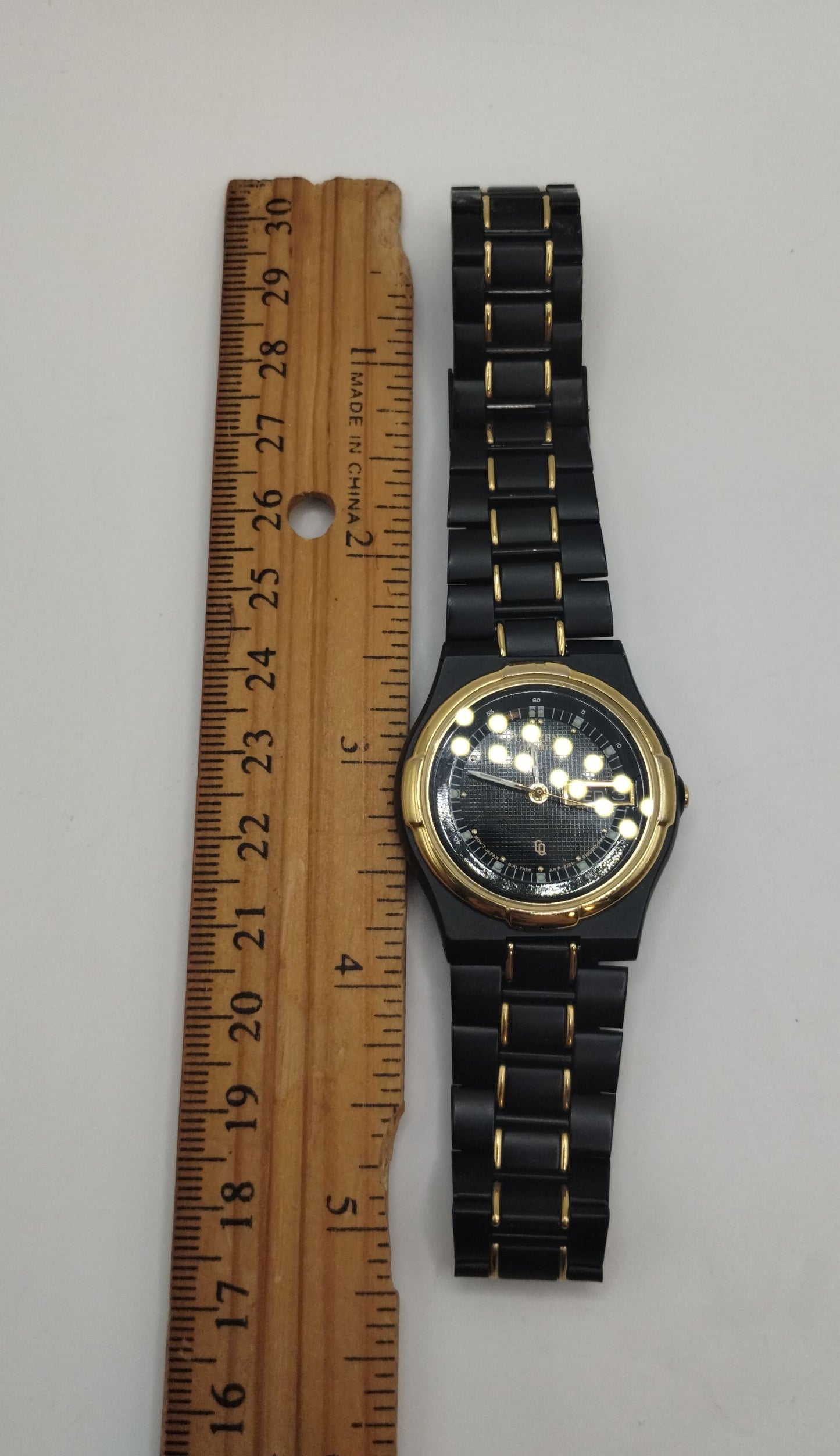 Citizen Wristwatch Matte Black Gold Dial Day & Date Analog Quartz 6101 s04611