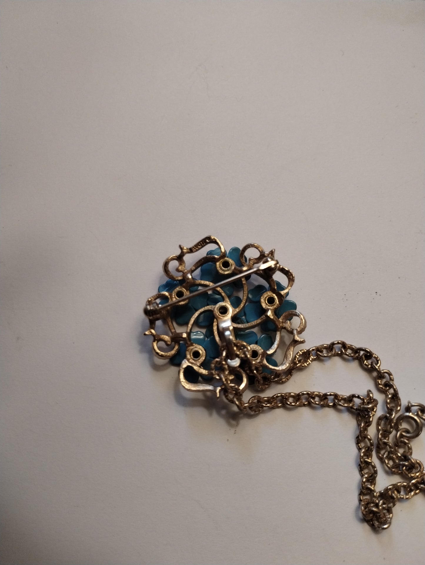Vintage Avon Gold Tone Blue Enamel Rhinestone Flower Pendant Necklace Brooch