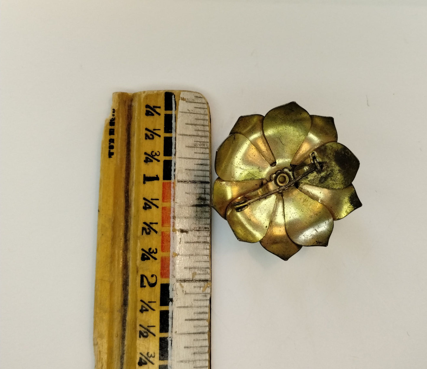 Vintage Brass Tone Metal Faux Baroque Pearl Flower Brooch Pin