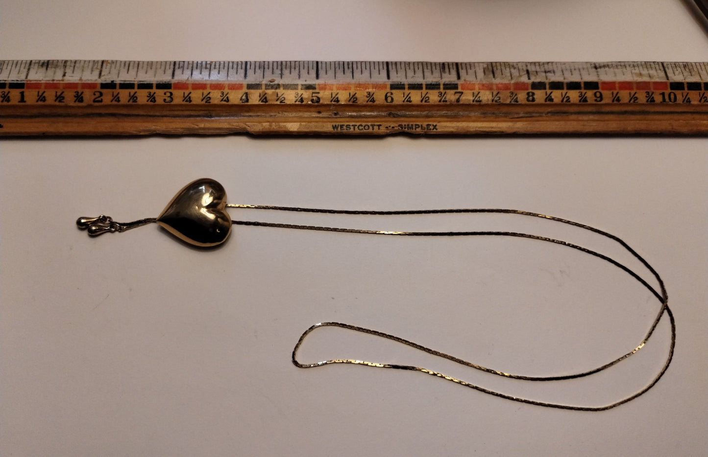 Vintage Gold Tone Puffy Heart Lariat Style Adjustable Necklace