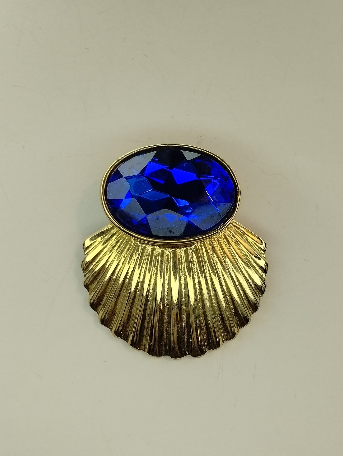 Vintage Gold Tone Blue Faceted Large Rhinestone 80s Brooch Pin