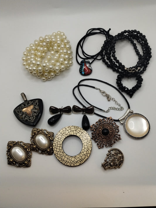 Vintage to Now Victorian Style Jewely Lot Faux Pearl Brooches Necklace Pendants