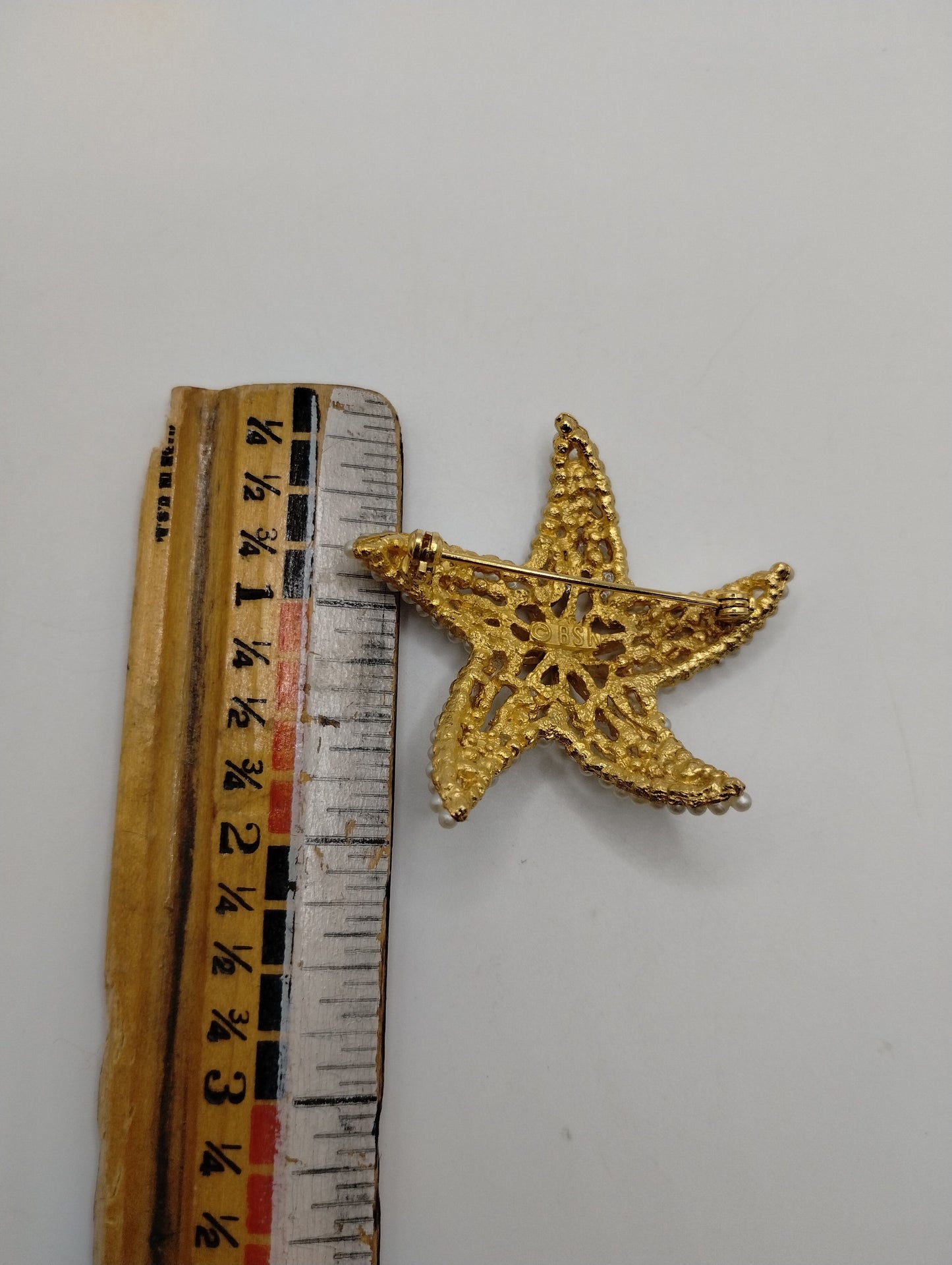 Vintage Signed BSK Gold Tone Textured Seed Pearl Starfish Brooch Pin