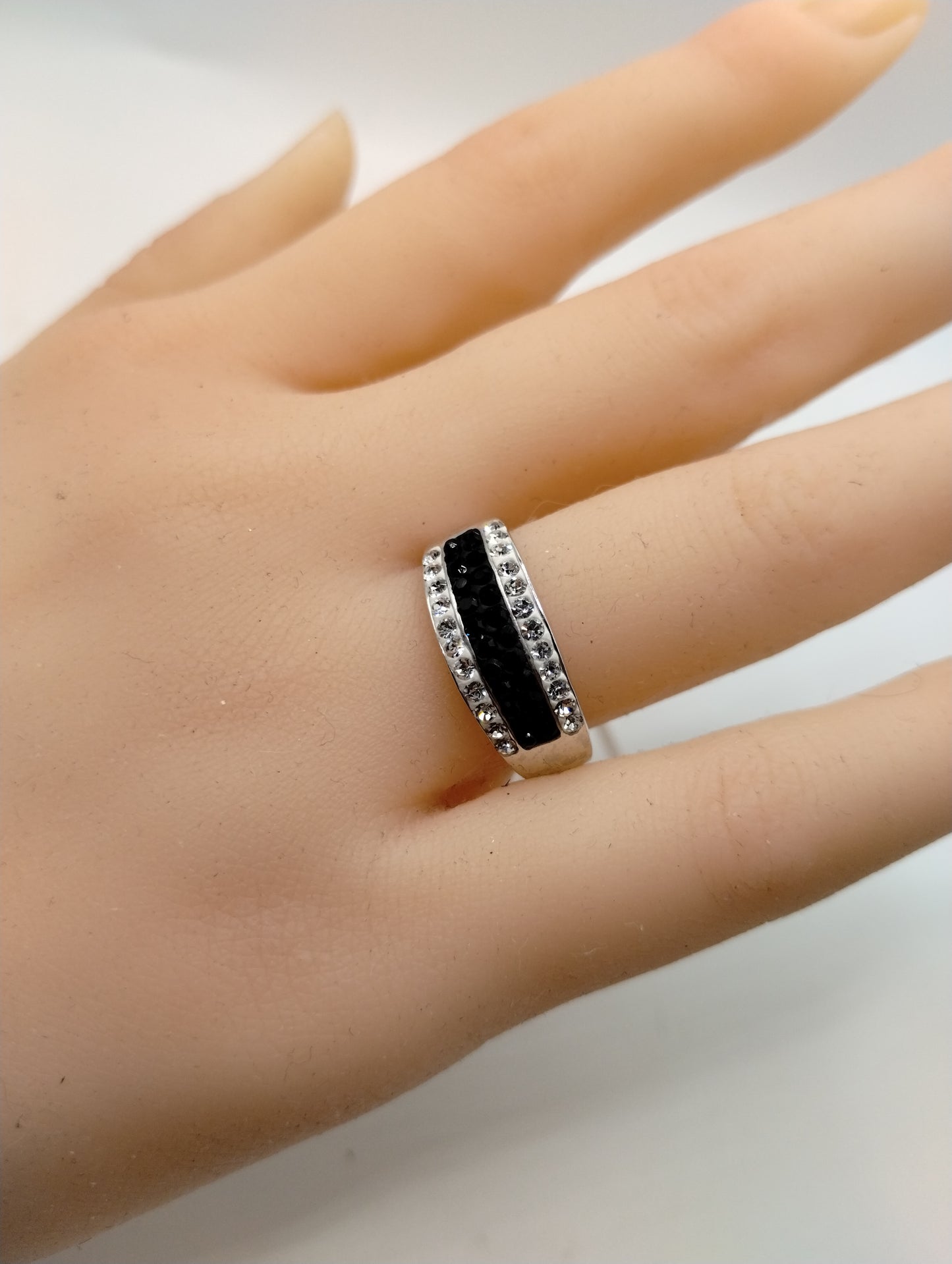 Set of 2 Silver Tone Black Purple CZ Pave Cocktail Fashion Band Ring Sz 8