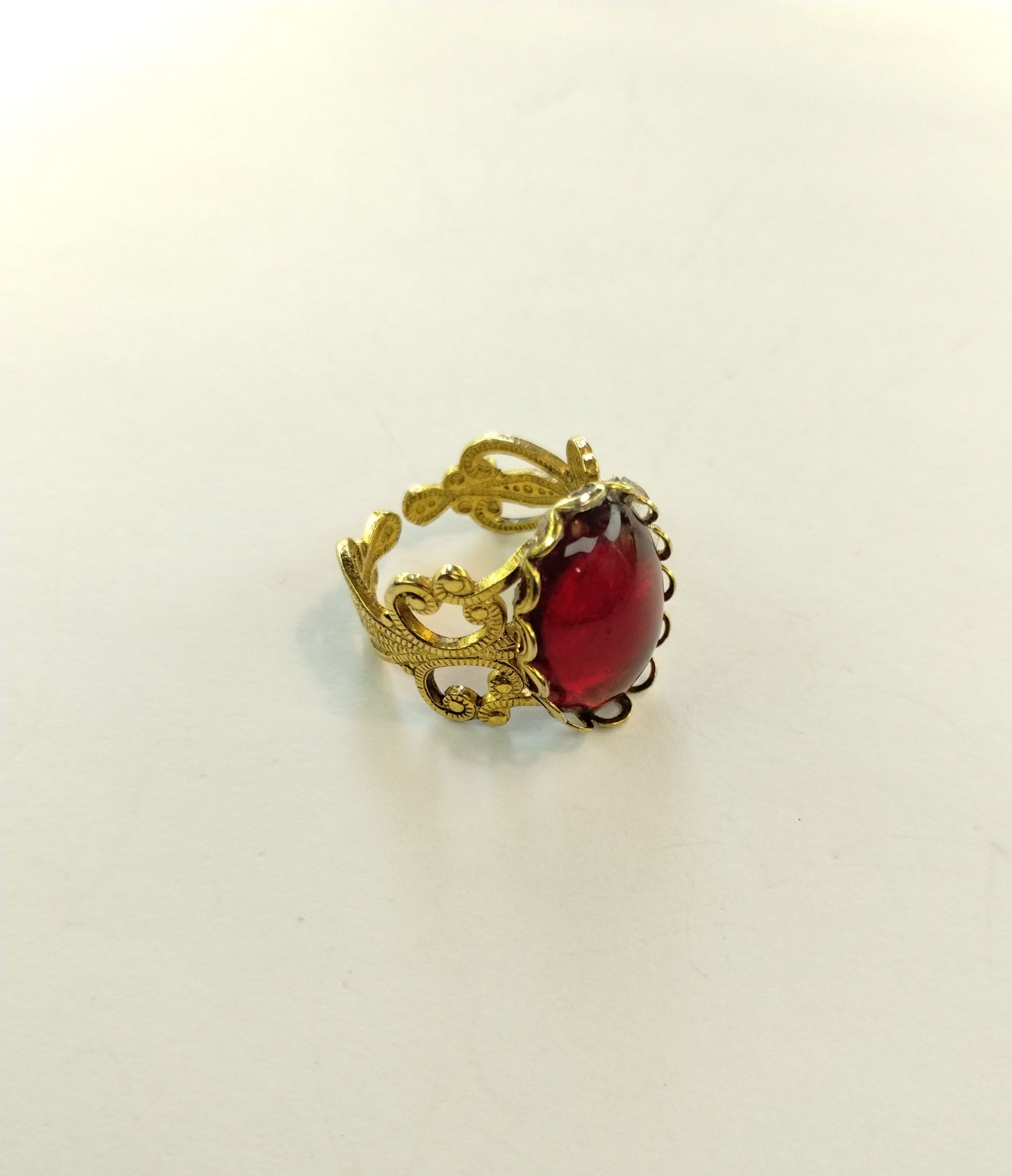 Vintage Gold Tone Filigree Red Glass Cabochon Cocktail Fashion Ring Adjustable