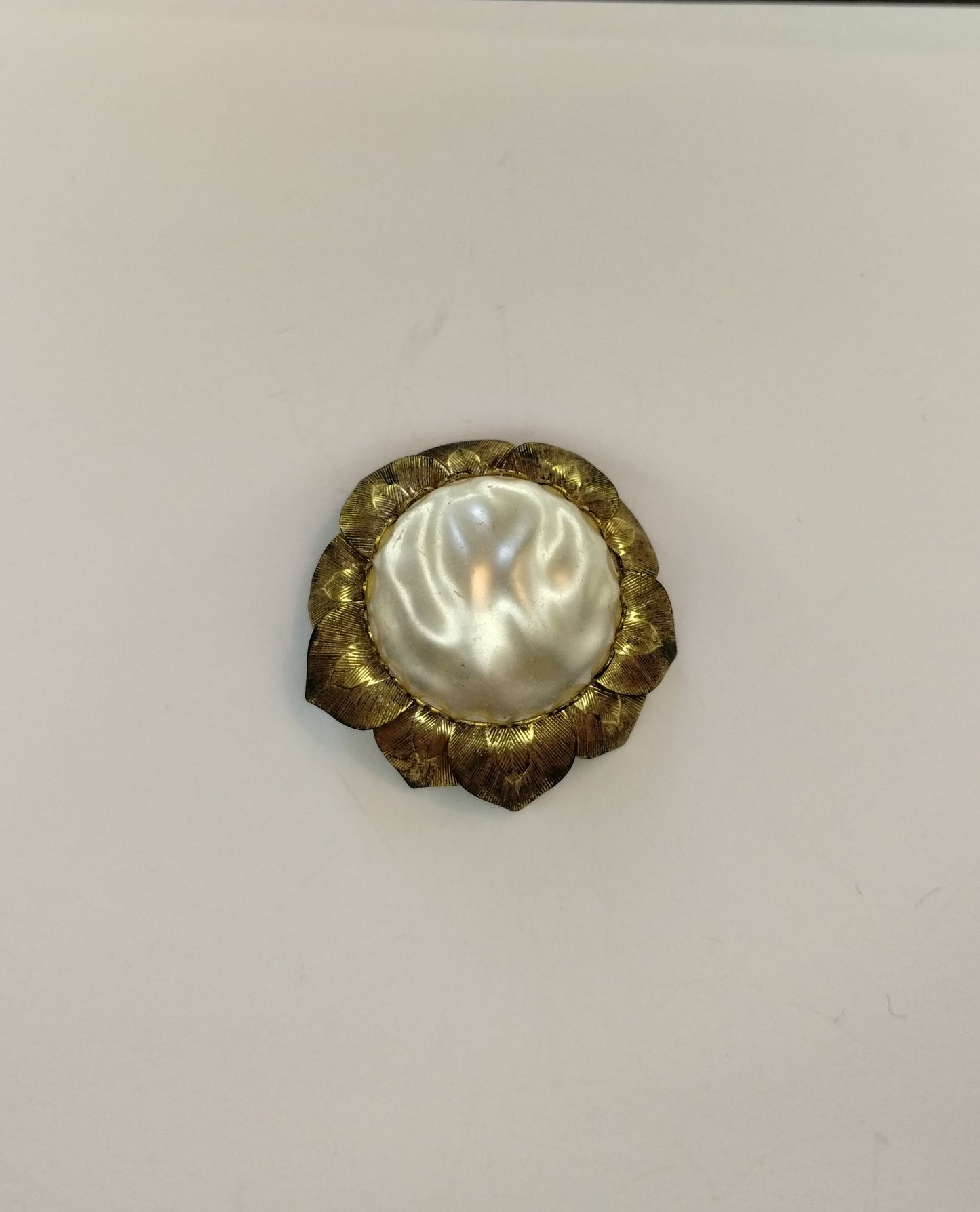 Vintage Brass Tone Metal Faux Baroque Pearl Flower Brooch Pin