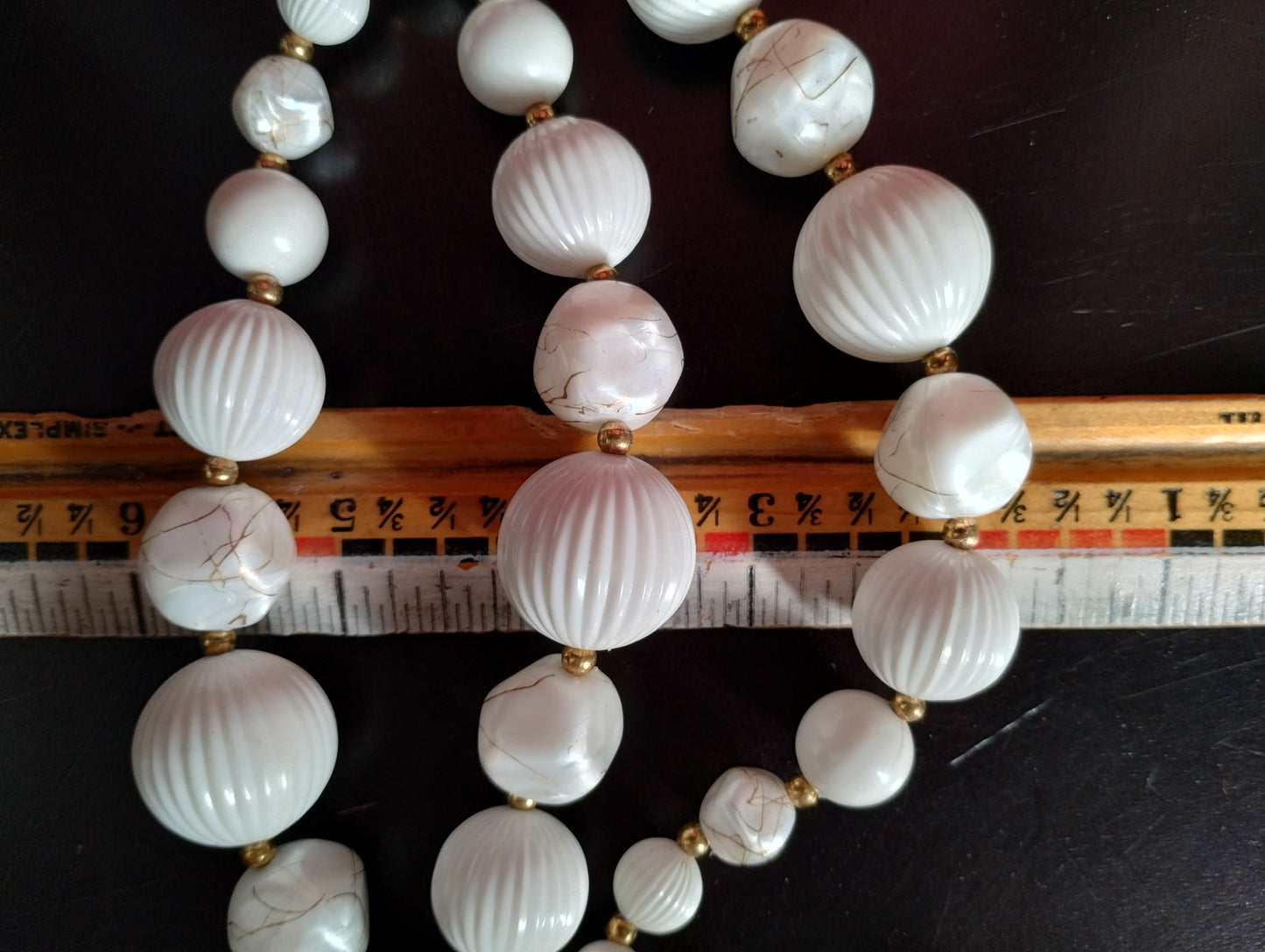 Vintage Gold Tone Whit Faux Pearl Multi Chine Beaded Necklace