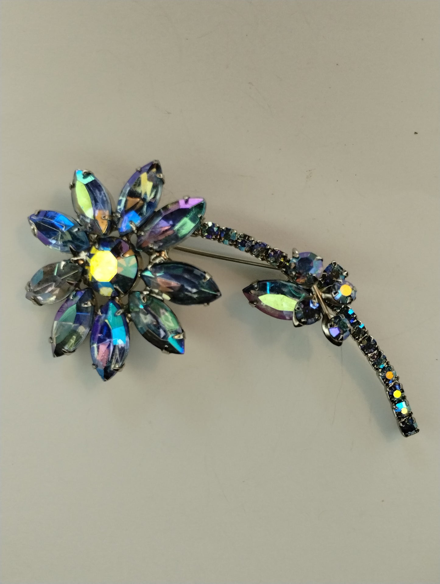 Vintage Blue Tone AB Aurora Borealis Rhinestone Marquise Round Flower Brooch Pin