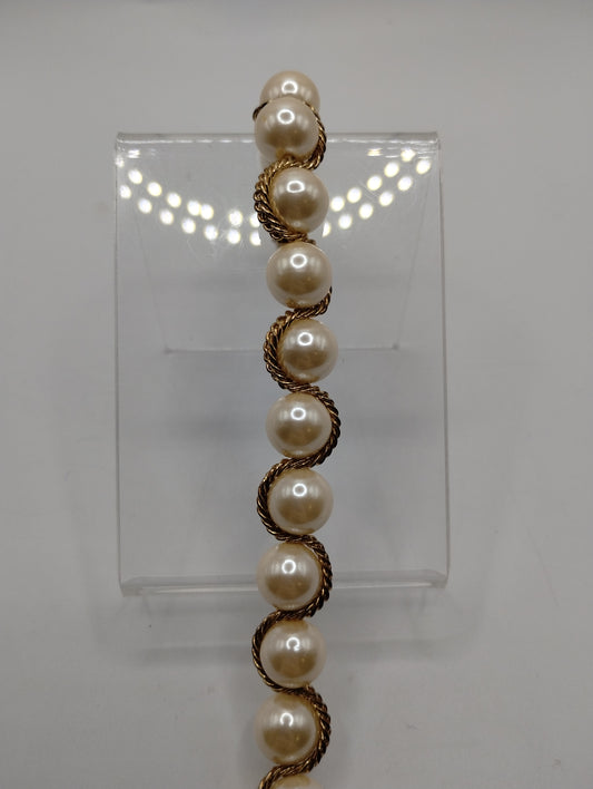 Vintage Gold Tone Chain 9mm Faux Pearl Bracelet 8" Long
