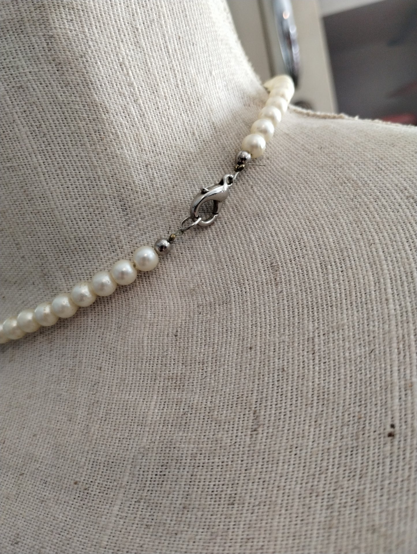 Vintage Carved Bead Faux Pearl MOP Mother of Pearl Necklace