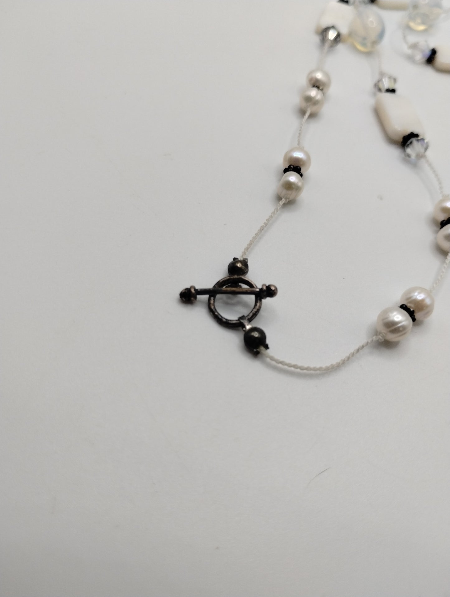 Silver Tone Glass AB Aurora Borealis Vaseline Style Bead Necklace