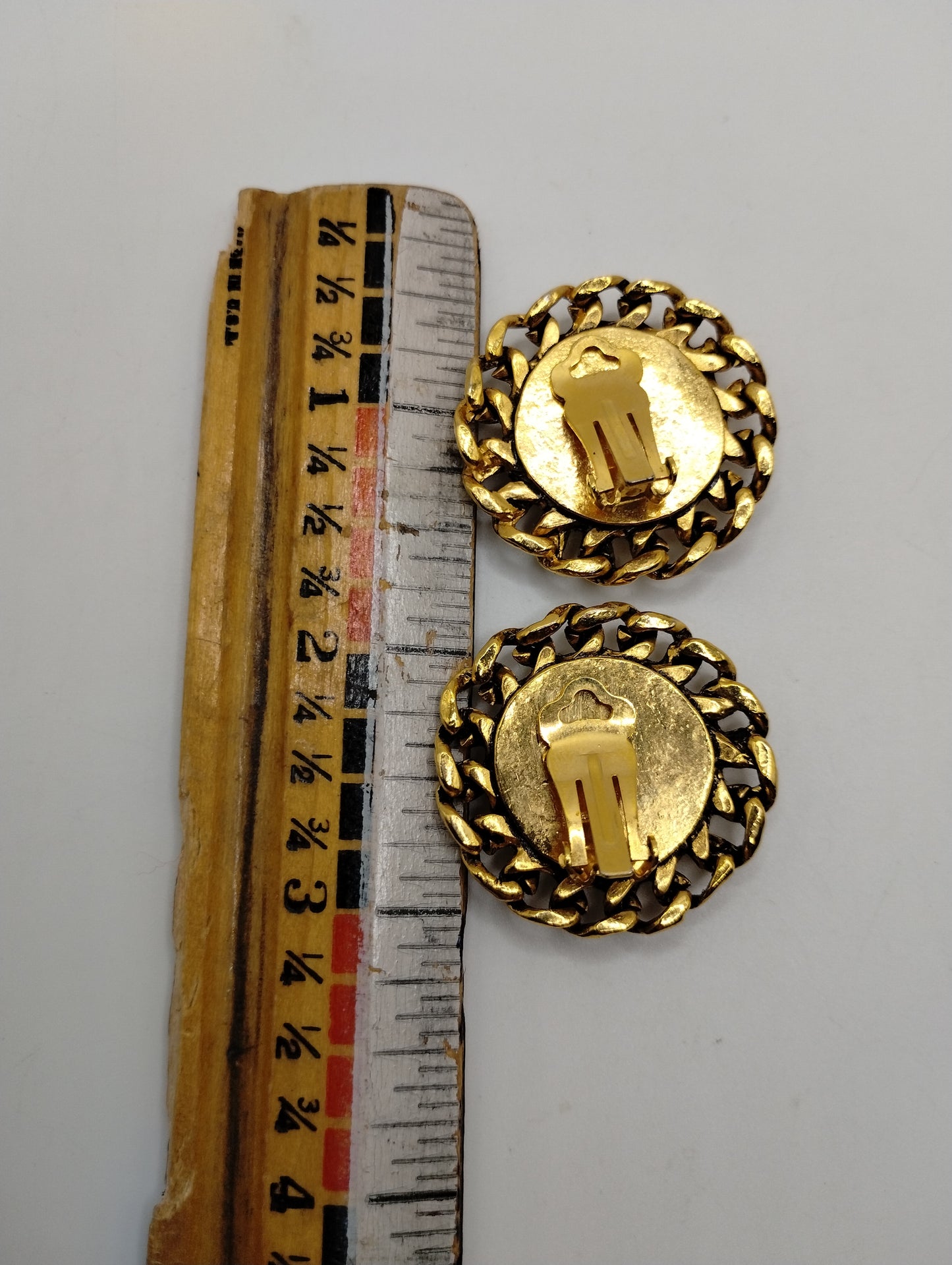 Vintage Large Gold Tone Faux Pearl Cabochon Rope Chain Border Clip On Earrings