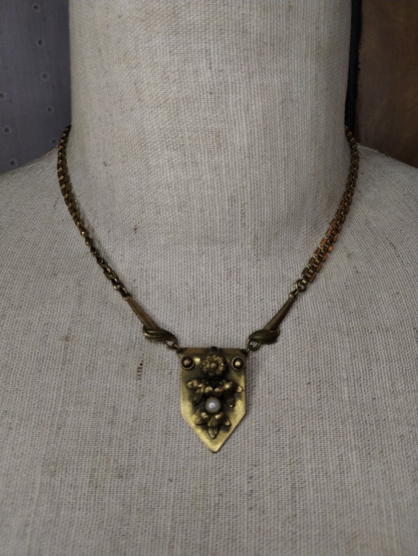 Vintage Art Nouveau Brass Tone Seed Pearl Chain Link Necklace