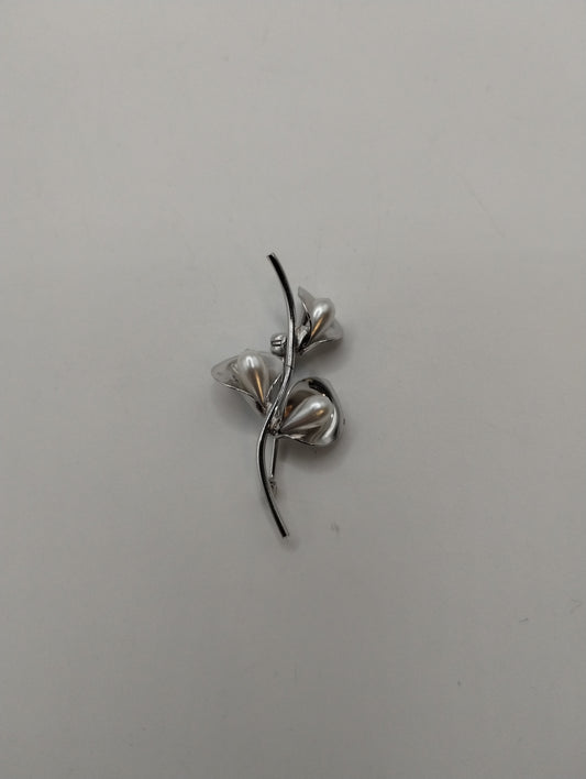 Vintage Beau Sterling Silver Faux Pearl Lily Brooch Pin