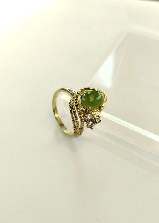 Vintage 18k HGE Yellow Gold Jade Cabochon Rhinestone Ring Sz 8