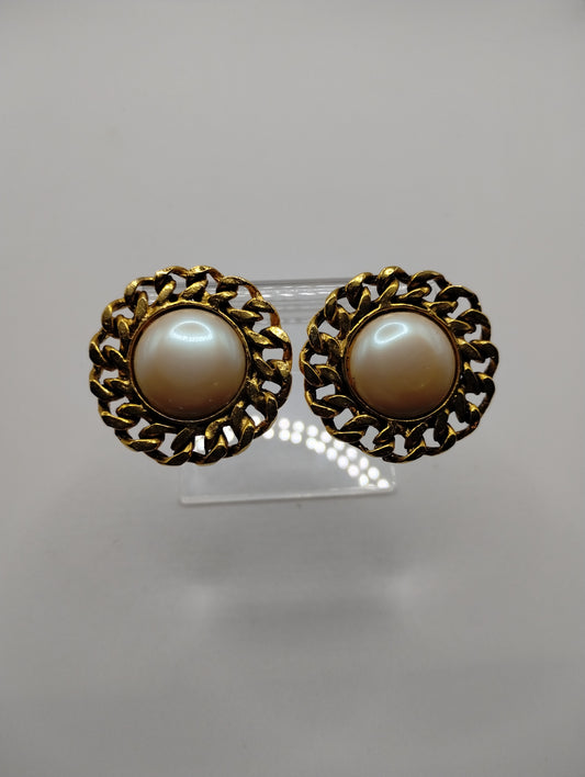 Vintage Large Gold Tone Faux Pearl Cabochon Rope Chain Border Clip On Earrings