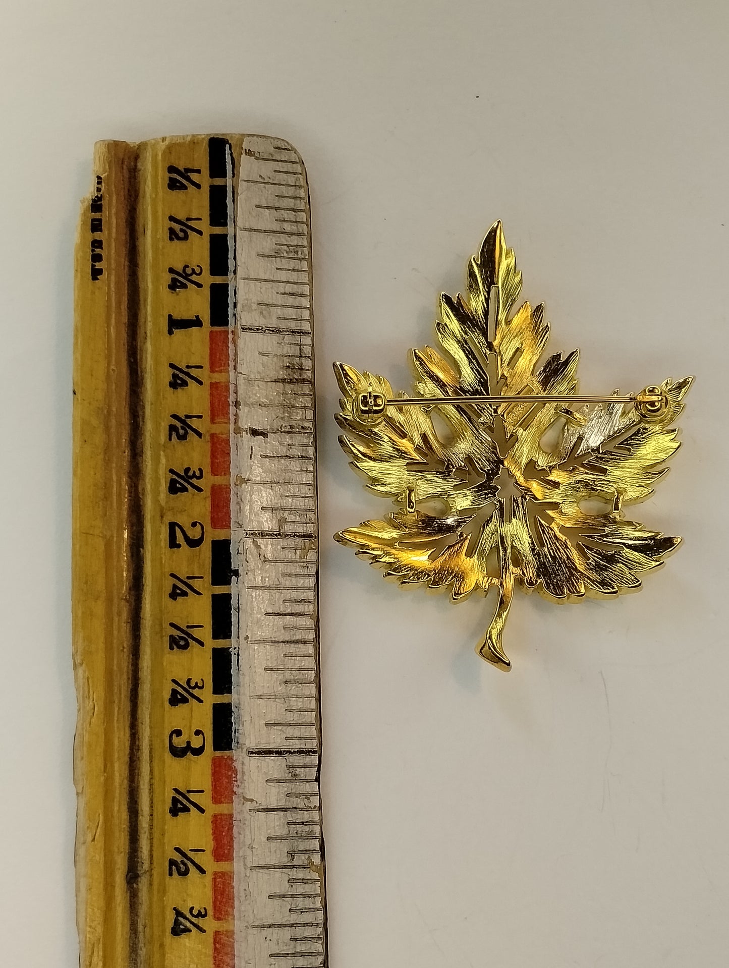 Vintage Signed Trifari Gold Tone Leaf Brooch Pin