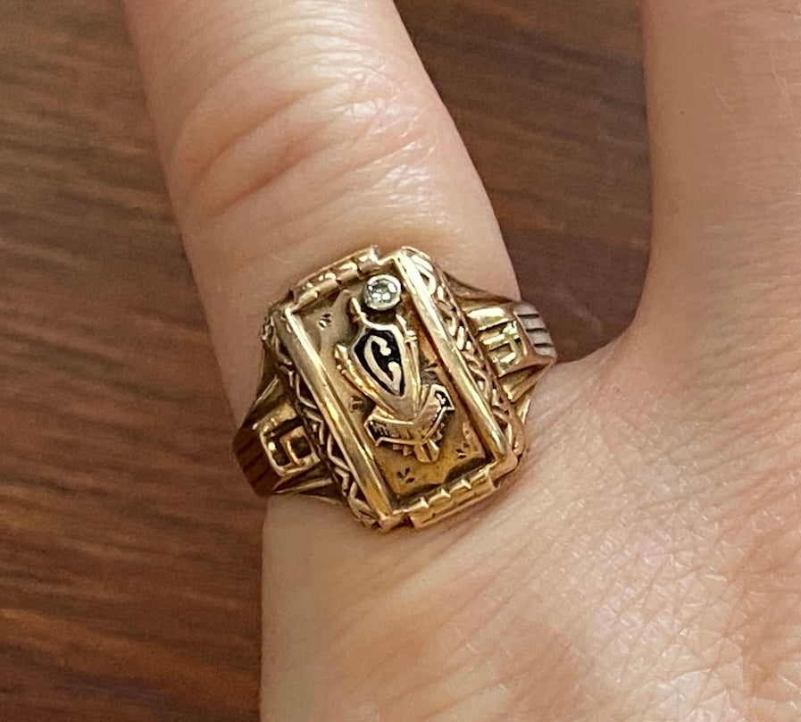 Antique 10k Yellow Gold Class School Ring Diamond Accent Sz 6