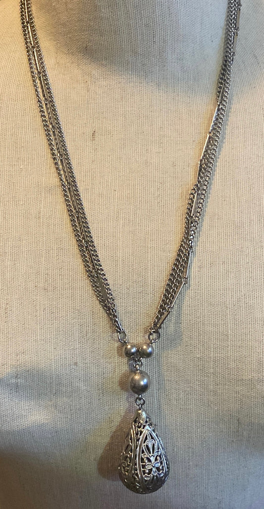 Victorian Style Silver Tone Metal Chain Pendant Filigree Necklace