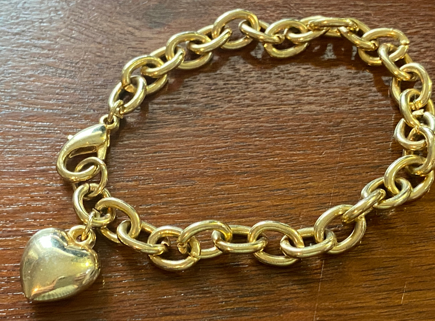 Gold Tone Metal Chain Link Bracelet Heart Charm