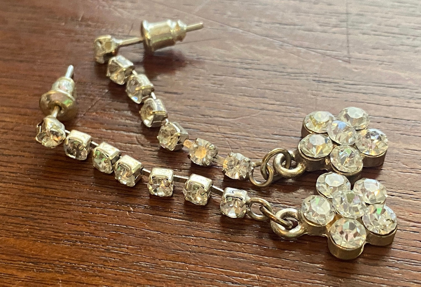 Vintage Style Rhinestone Drop Dangly Flower Pierced Earrings