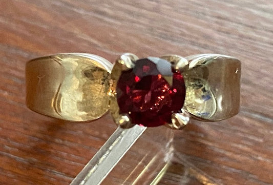 Sterling Silver 925 Round Garnet Solitaire Bow Tie Ring Sz 7.75