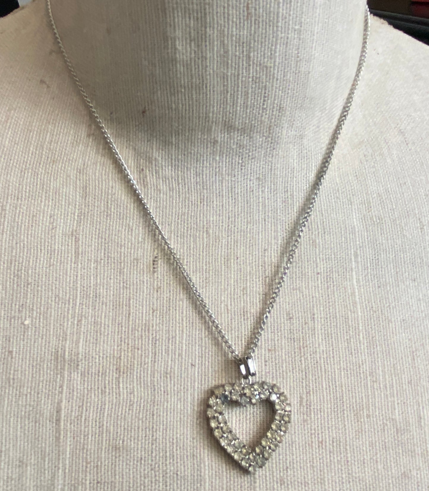 Vintage Silver Tone Metal Rhinestone Heart Pendant Necklace