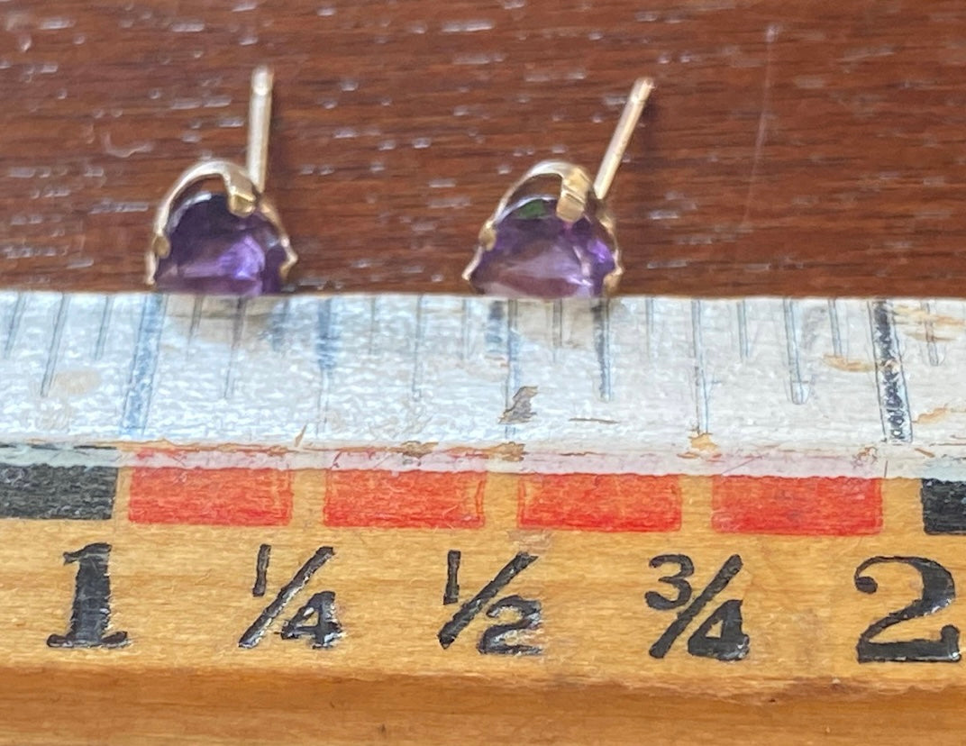 10k Yellow Gold Heart Shaped Amethyst Stud Earrings