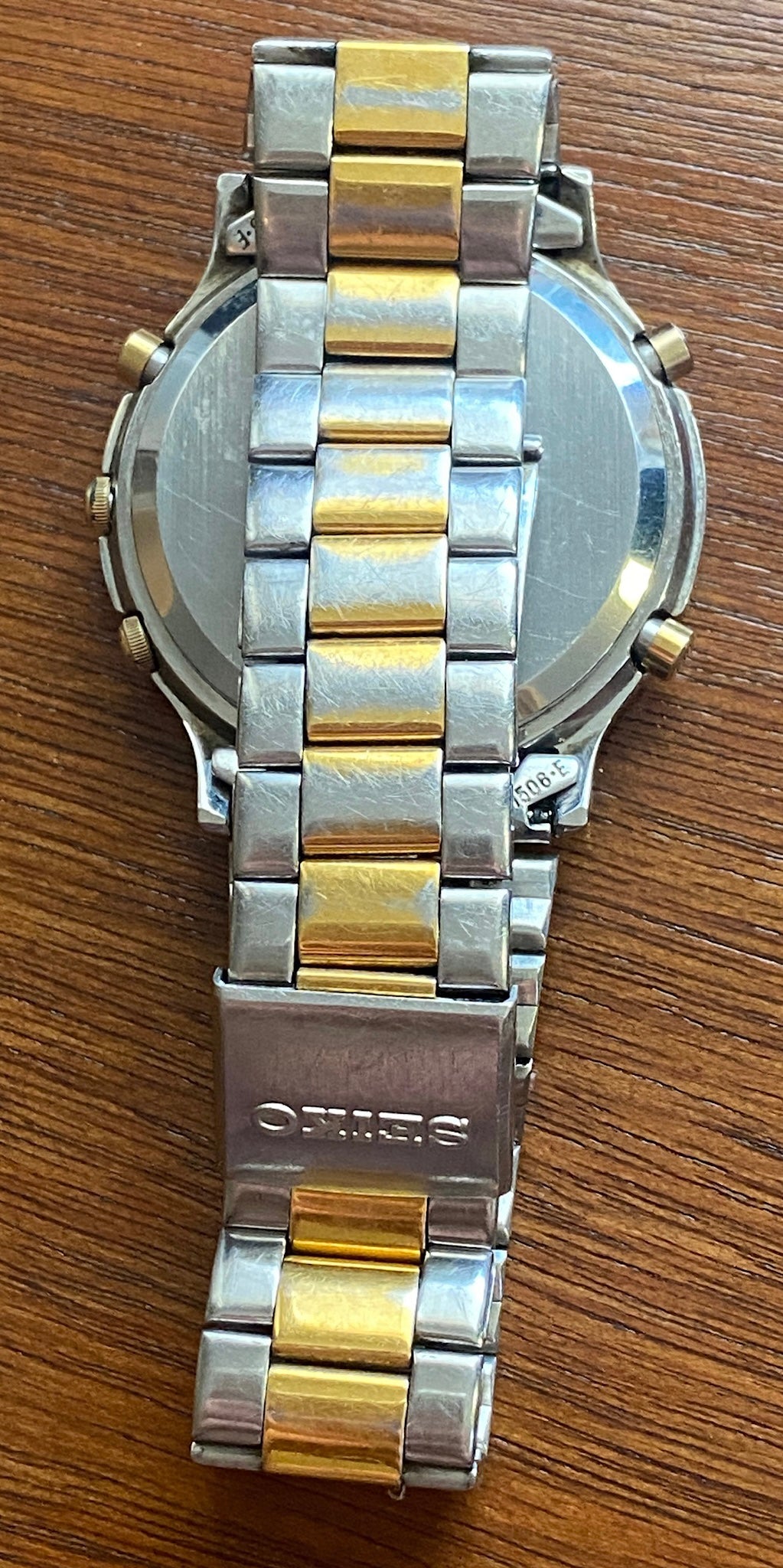 Mens Seiko Quartz Chronograph 7T32-6A50 A4 Wristwatch Tachymeter