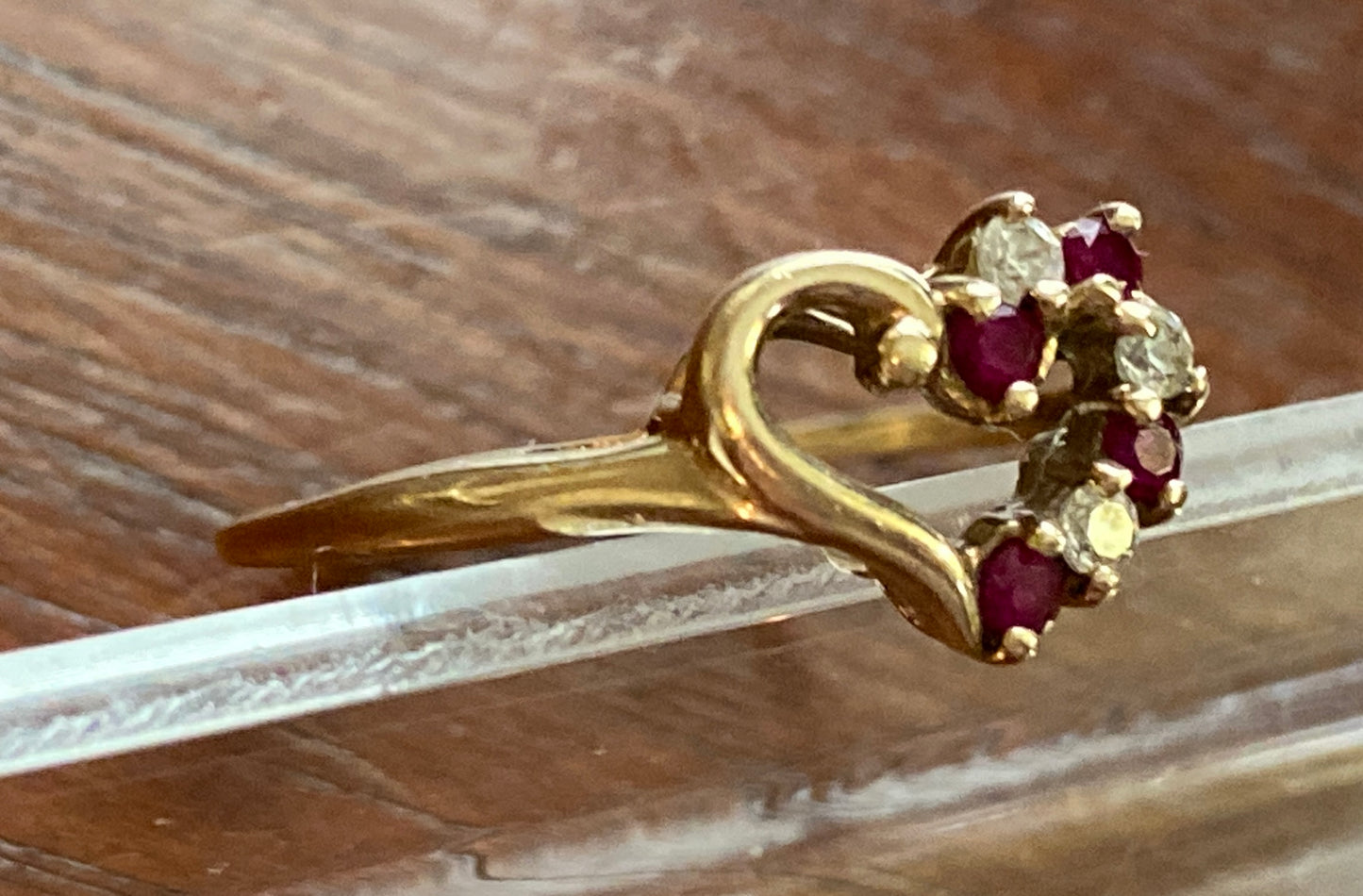 10k Yellow Gold Red White CZ Heart Ring Sz 7