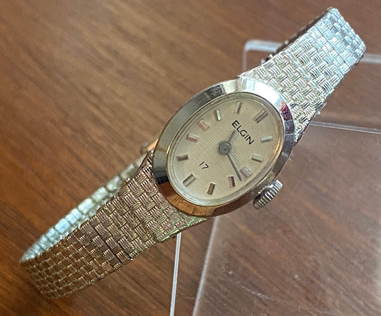 Vintage Woman's Elgin Manual Wind Wristwatch 17J Oval Dial