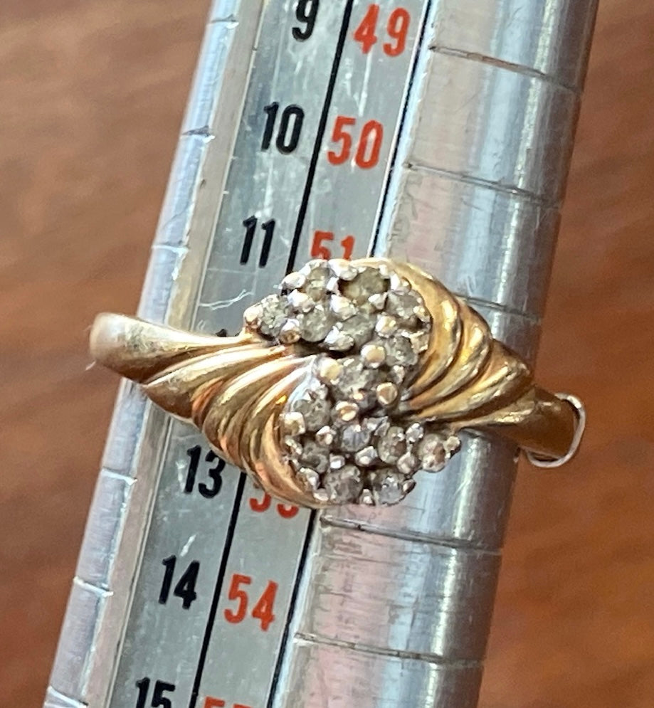 10k Yellow Gold .20ctw Diamond Cluster Ring Sz 6 - 6.25