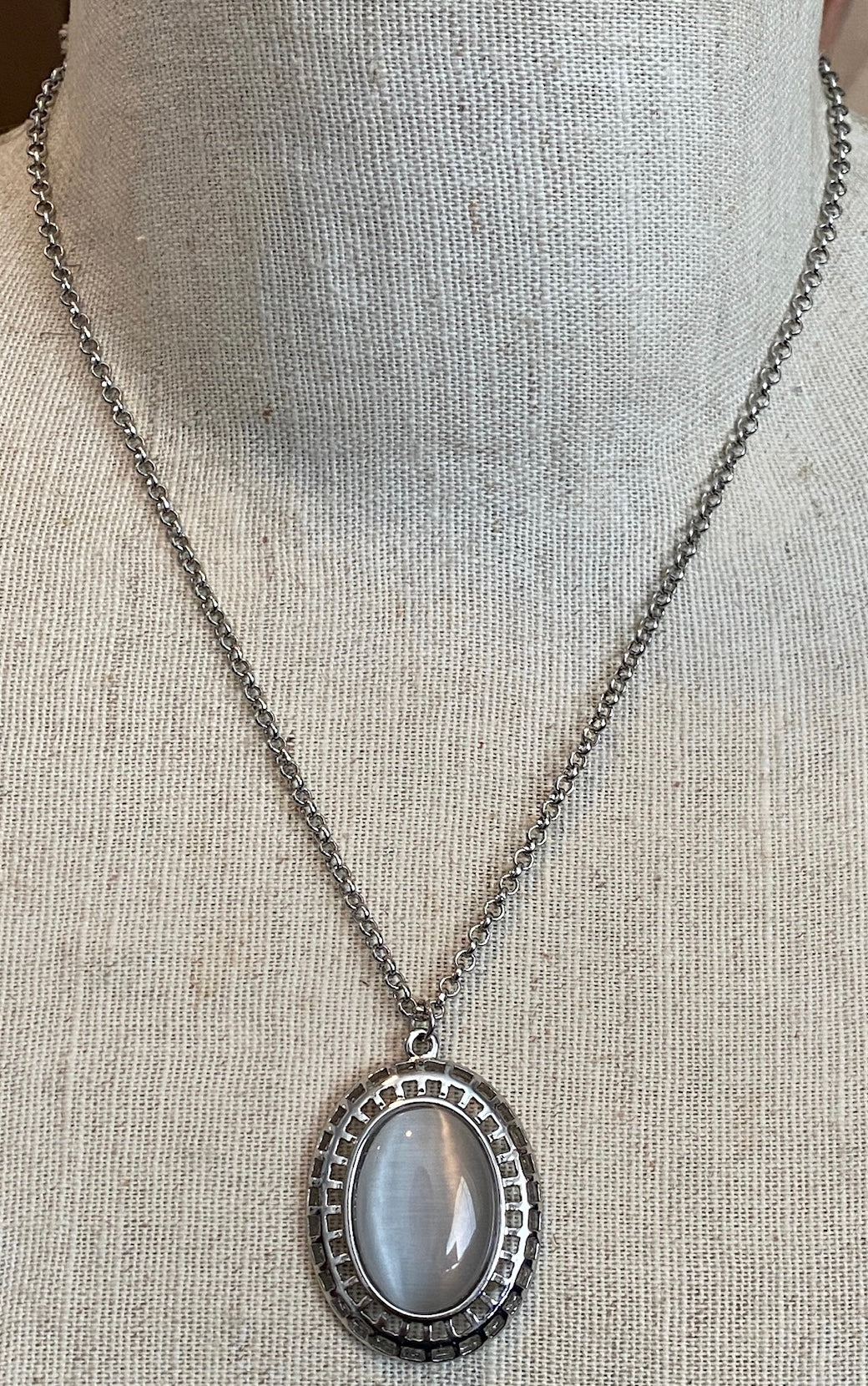 Silver Tone Faux Moonstone Cabochon Necklace and Earrings Jewelry Set