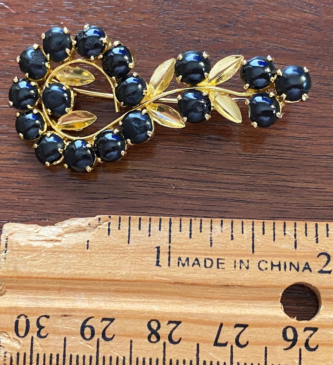 Vintage Gold Tone Black Stone Flower Leaf Brooch Pin