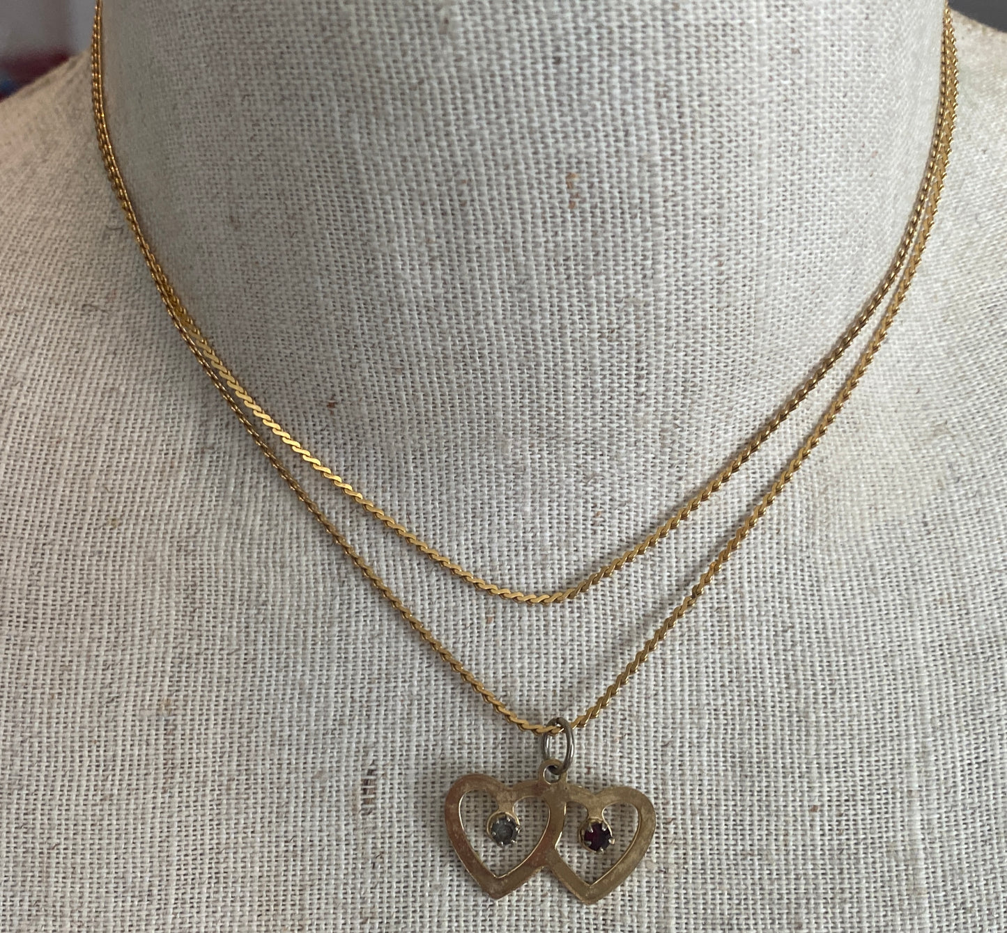 Vintage Sarah Coventry Gold Tone Chain Double Heart Rhinestone Necklace