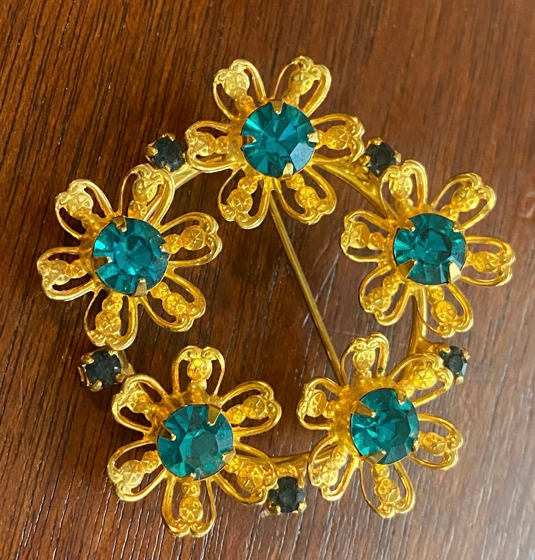 Vintage Gold Tone Metal Two Tone Blue Rhinestone Wreath Brooch Pin