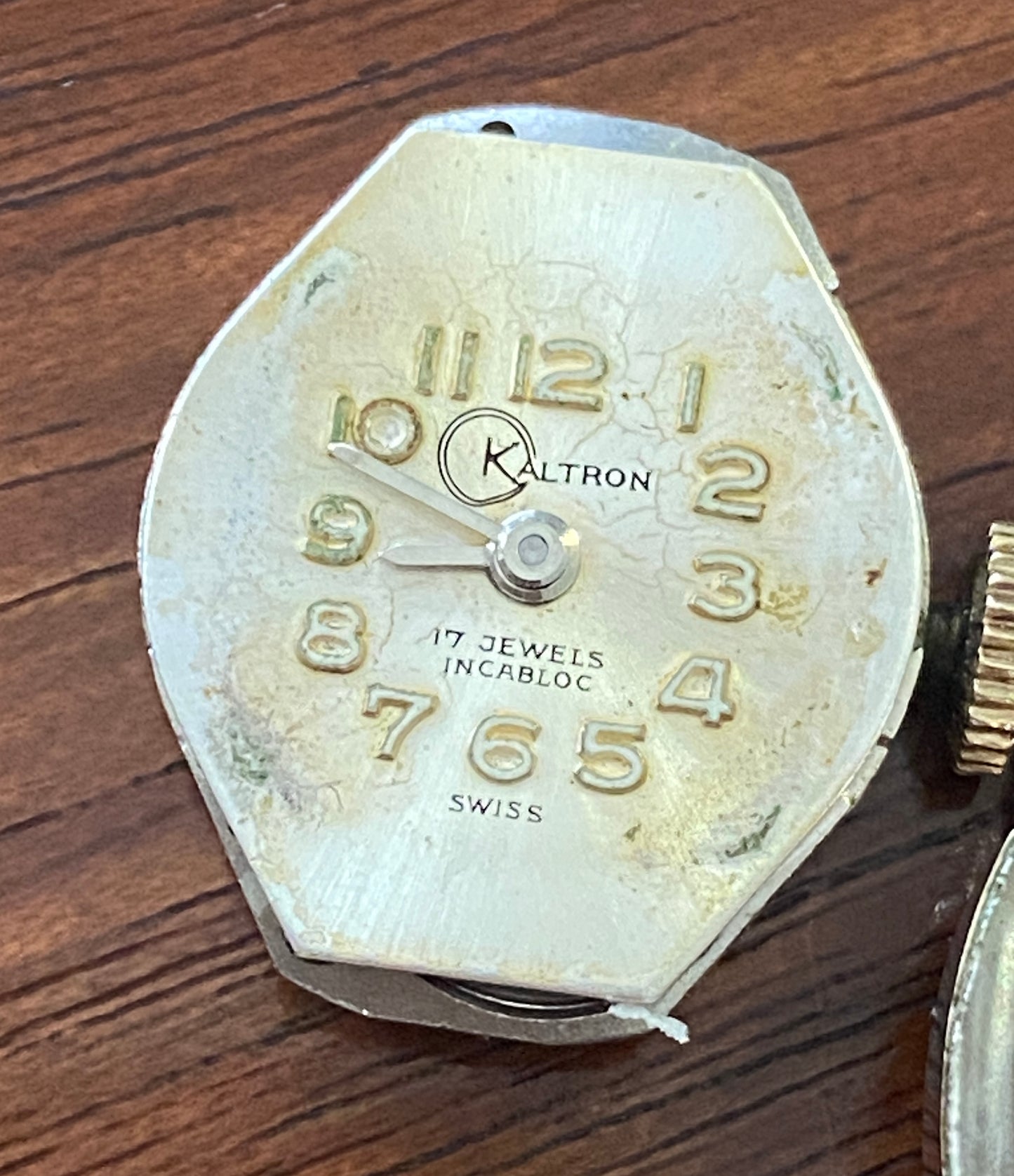 Vintage Kaltron 17j 10k Rolled Gold Wristwatch Diamond Accents