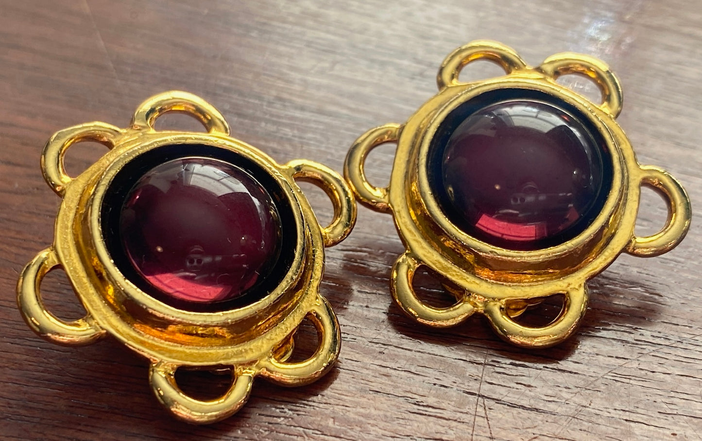 Vintage Gripoix Style Gold Tone Cranberry Purple Glass Clip On Earrings