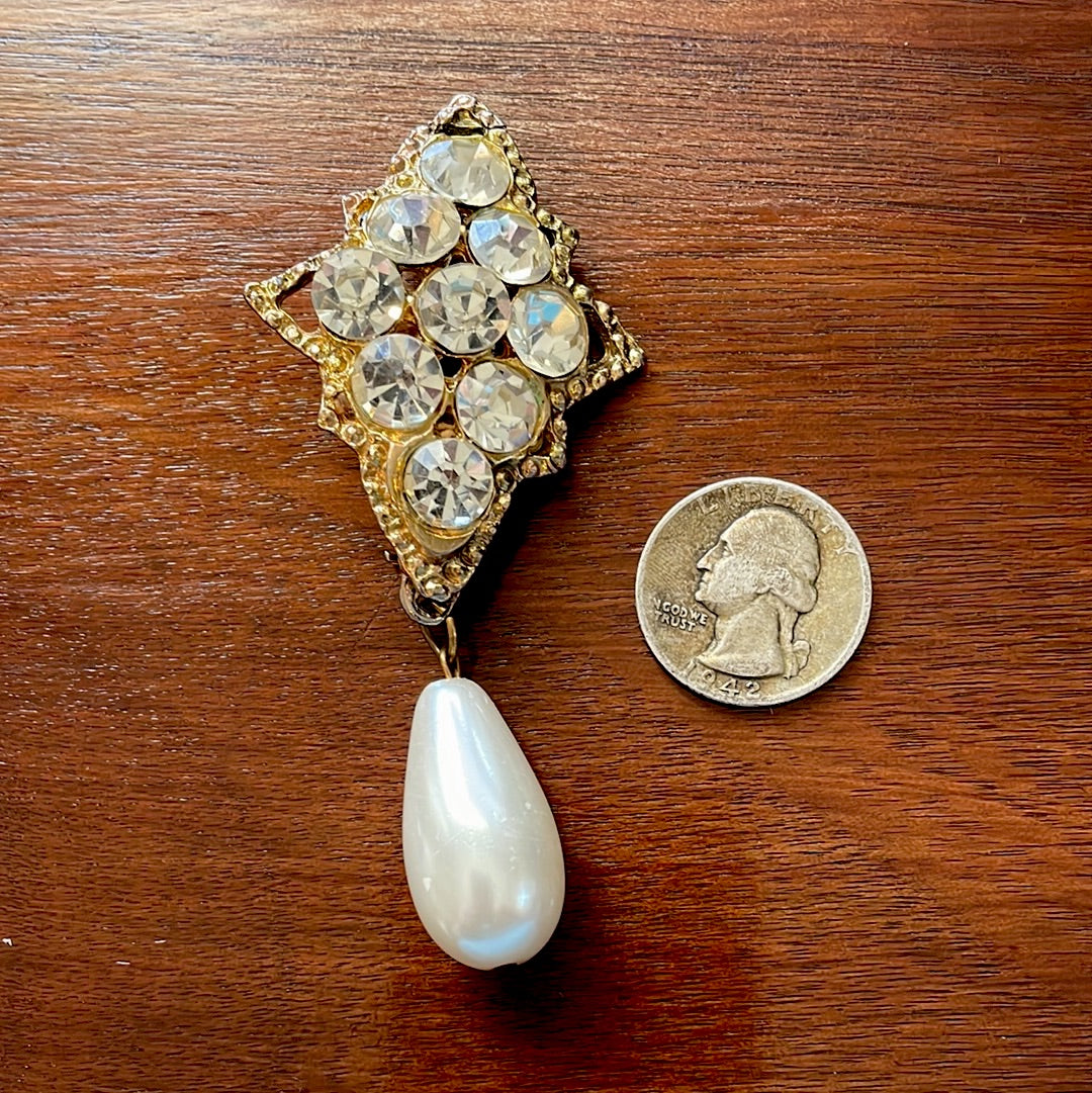 Victorian Vintage Style Large Goldtone Brooch Pin Drop Pearl Accent Clear Rhinestones
