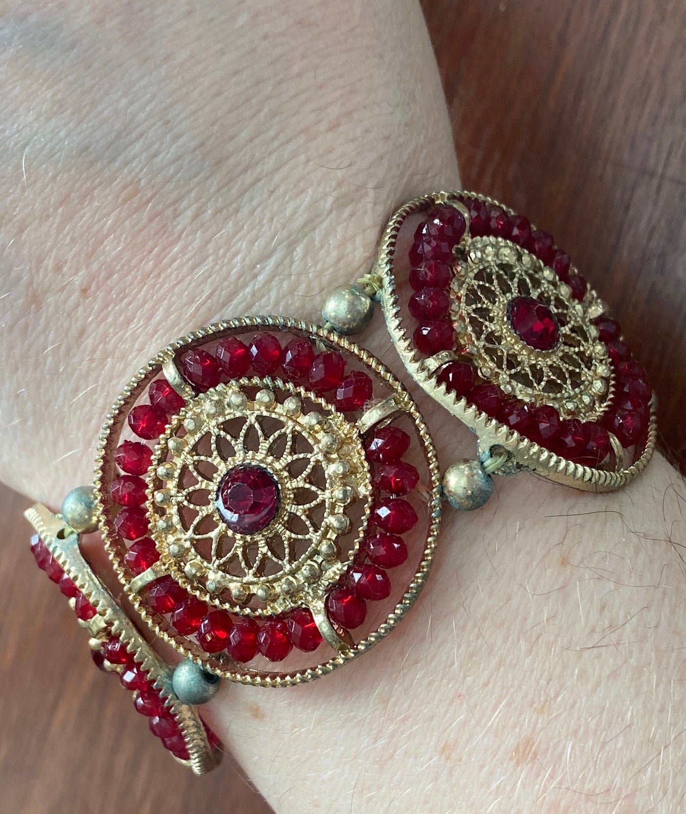 Gold Tone Filigree Red Rhinestone Panel Medallion Stretch Bracelet