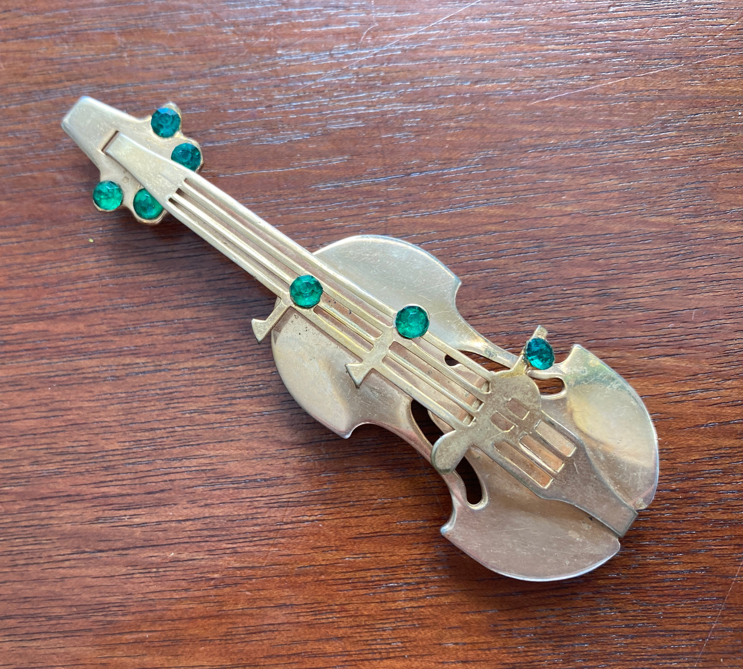 Vintage Large Gold Tone Metal Green Rhinestone Violin Brooch