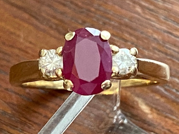 14k Yellow Gold Oval Ruby Diamond Accent 3 Stone Ring Sz 5.5 Signed RY