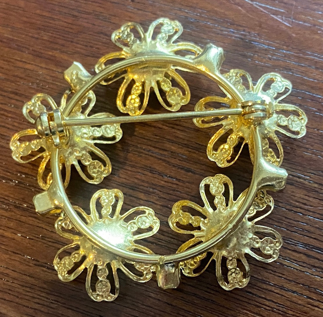 Vintage Gold Tone Metal Two Tone Blue Rhinestone Wreath Brooch Pin