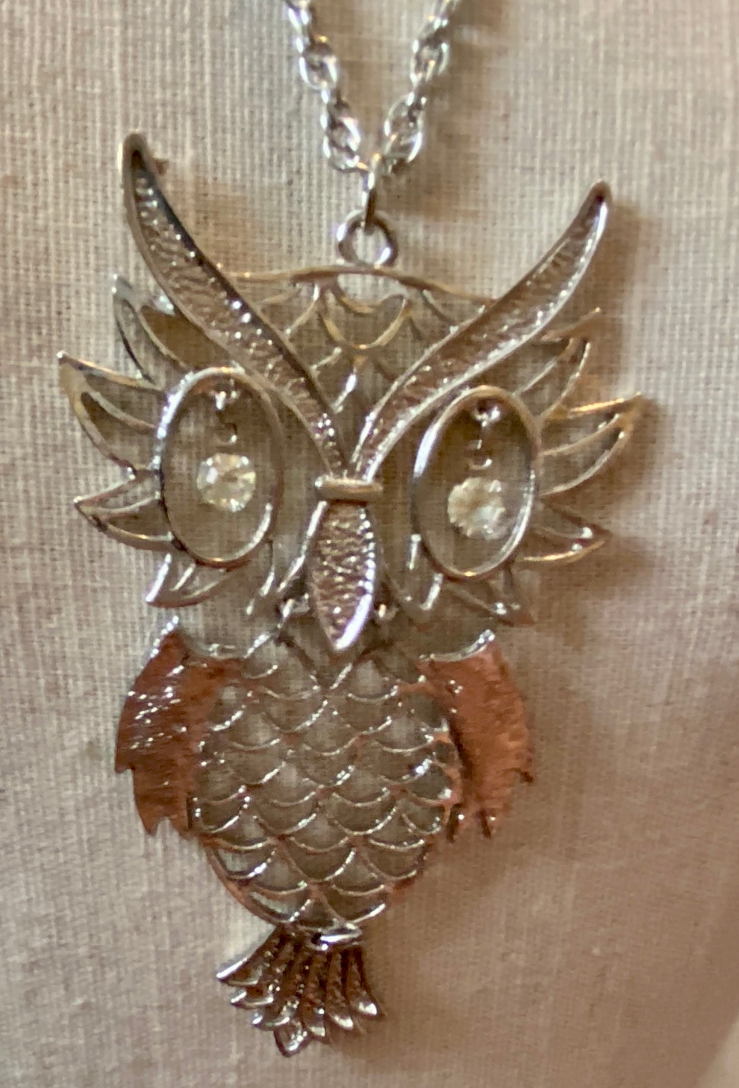 Vintage Silvertone Metal LARGE Rhinestone Owl Pendant Necklace